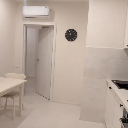 New Point By Avalon Apartmán *