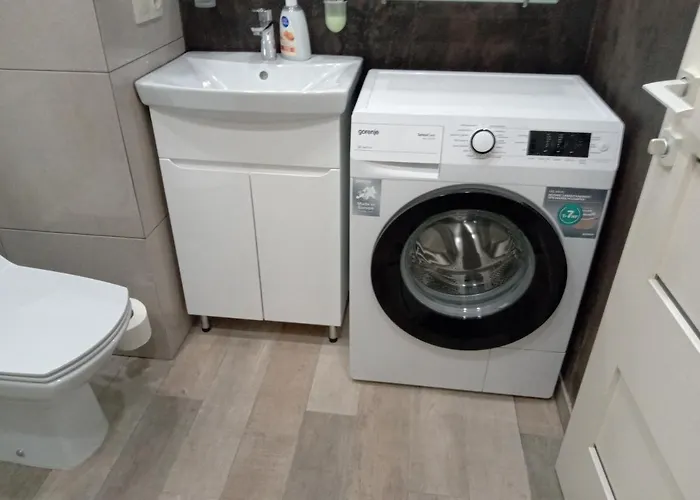 New Point By Avalon Daire *